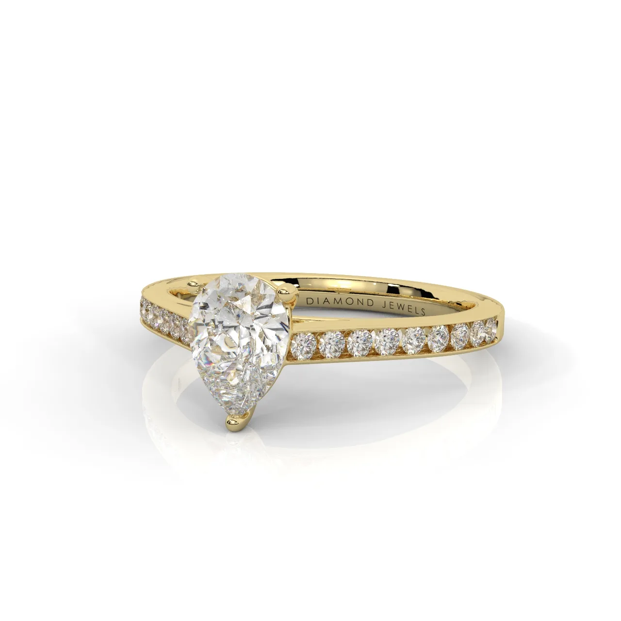 Douce Pave Ring